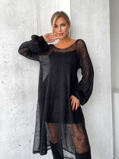 Robe Noire Dos Décoré Toiles D'araignée - Taille 16 - Sans Manches - Longueur 114 Cm - 100% Polyester